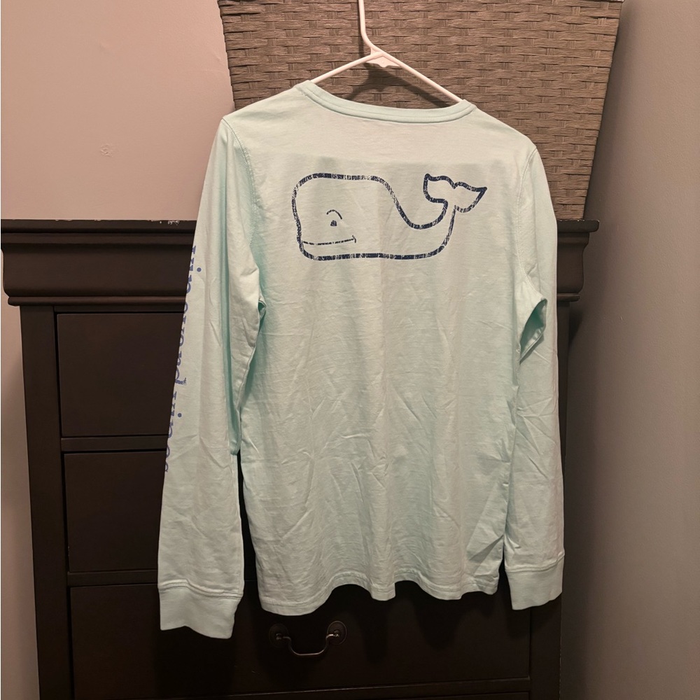 Vineyard Vines long sleeve tee MEDIUM light blue logo whale graphic tee coastal